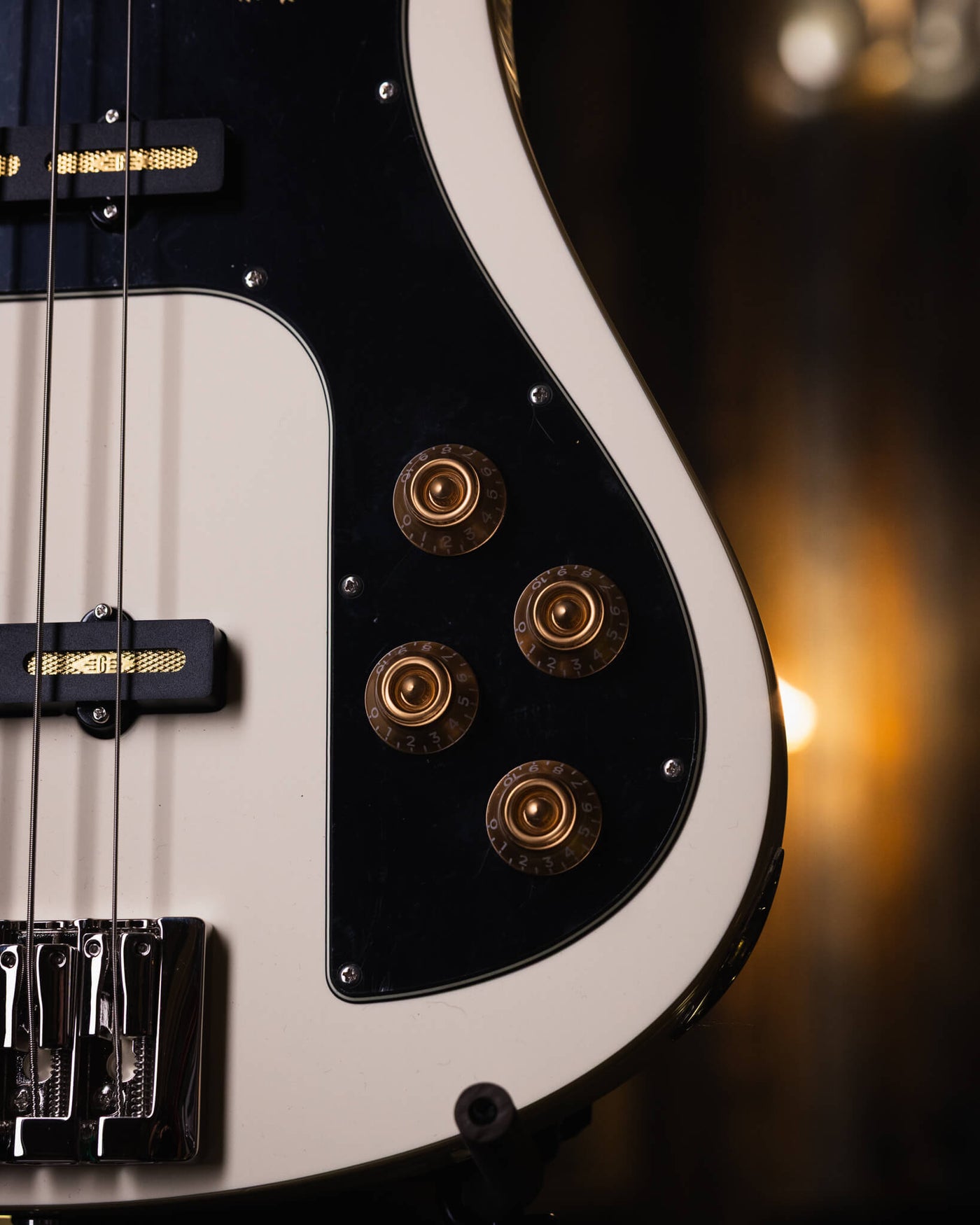 Baum Nidhogg Bass Vintage White - Bajo Eléctrico