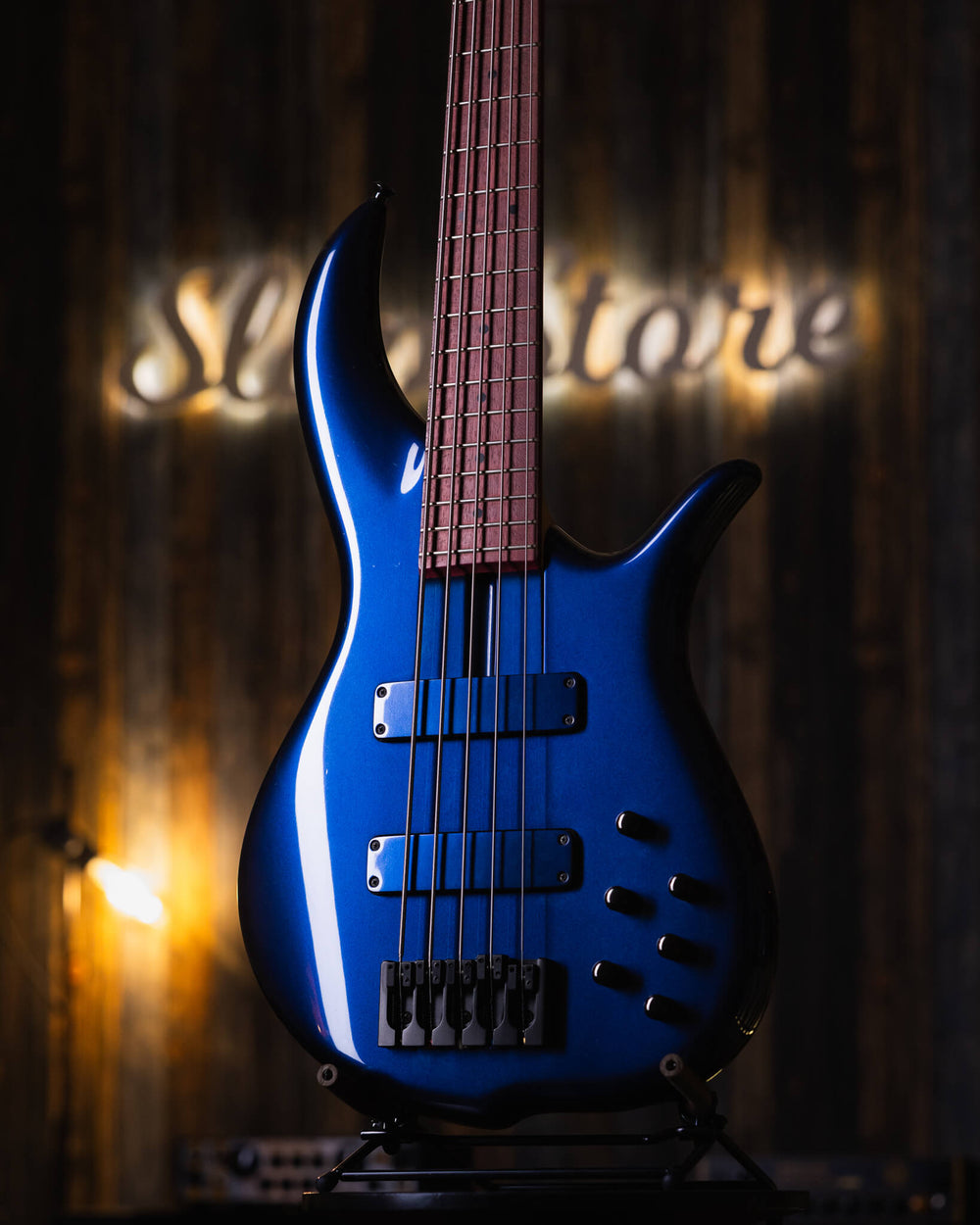 F Bass BN5 Iridescent Mermaid 2022 - Bajo Eléctrico | The BN series is the product of 40+ years of F Bass evolution. While it has roots stemming from the original Jazz Bass, it has slowly morphed into our signature sound, feel, and look. The BN series’ vo