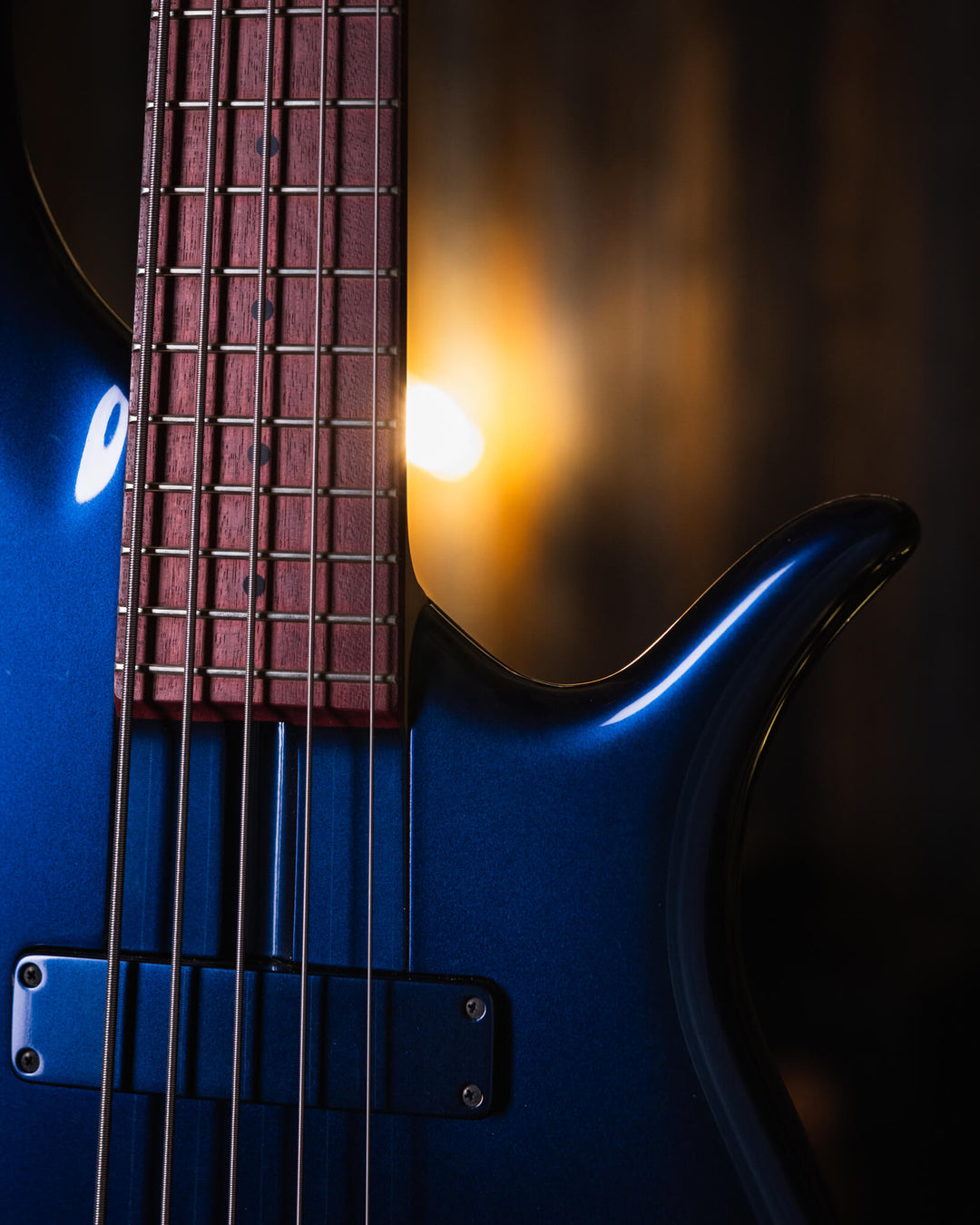 F Bass BN5 Iridescent Mermaid 2022 - Bajo Eléctrico | The BN series is the product of 40+ years of F Bass evolution. While it has roots stemming from the original Jazz Bass, it has slowly morphed into our signature sound, feel, and look. The BN series’ vo