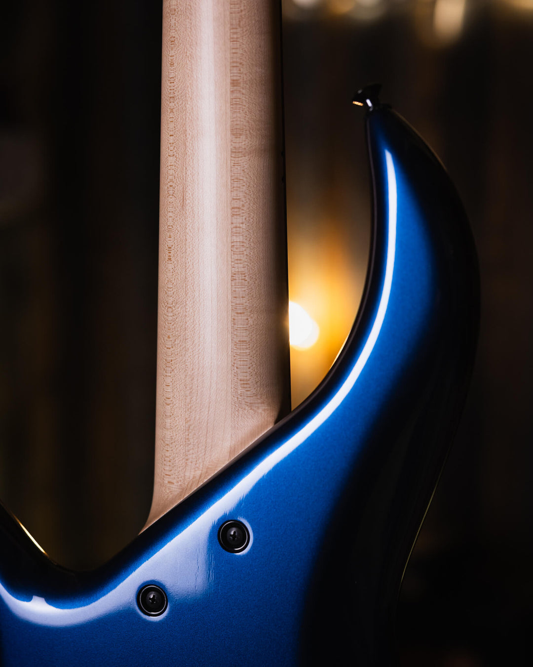 F Bass BN5 Iridescent Mermaid 2022 - Bajo Eléctrico | The BN series is the product of 40+ years of F Bass evolution. While it has roots stemming from the original Jazz Bass, it has slowly morphed into our signature sound, feel, and look. The BN series’ vo