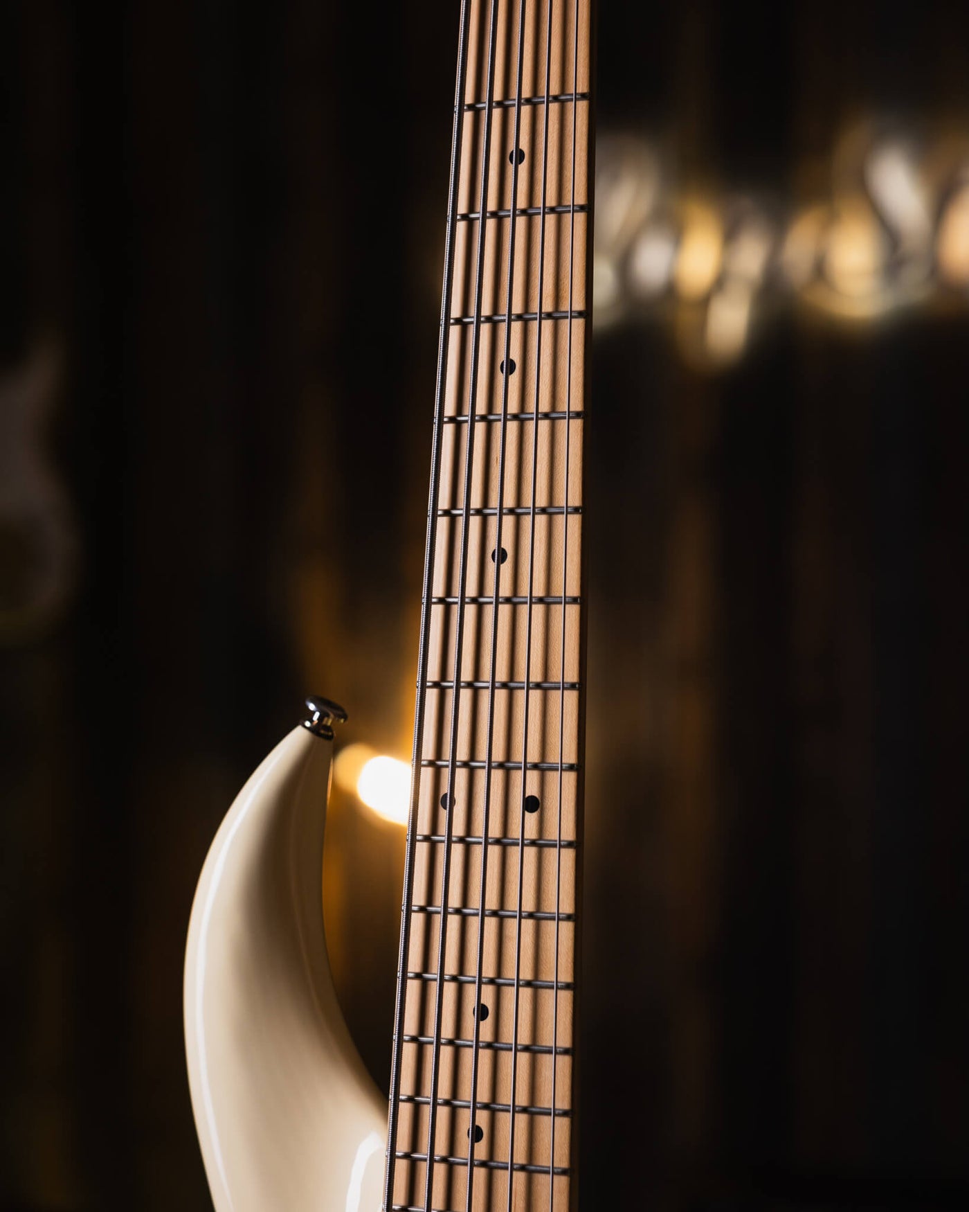 F Bass BN5 Olympic White 2018 - Bajo Eléctrico