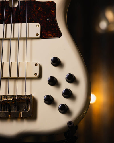 F Bass BN5 Olympic White 2018 - Bajo Eléctrico