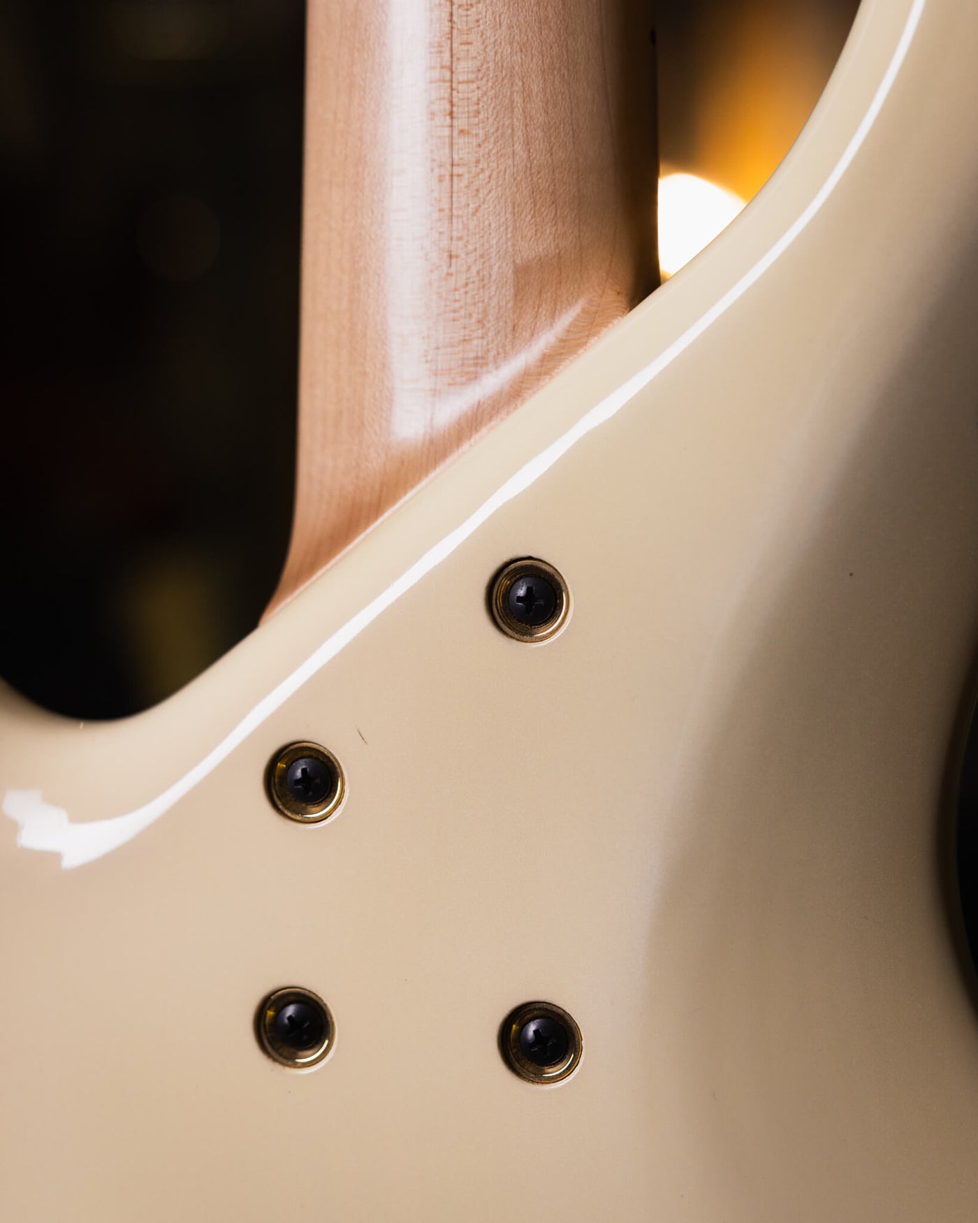 F Bass BN5 Olympic White 2018 - Bajo Eléctrico