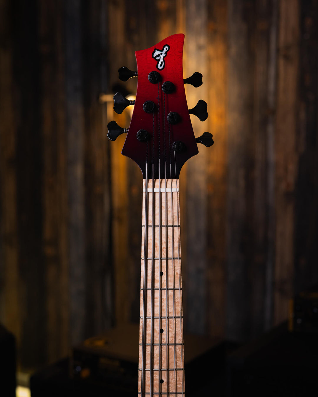 F Bass BN6 Trans Red Fade 2023 - Bajo Eléctrico | The BN series is the product of 40+ years of F Bass evolution. While it has roots stemming from the original Jazz Bass, it has slowly morphed into our signature sound, feel, and look. The BN series’ voice