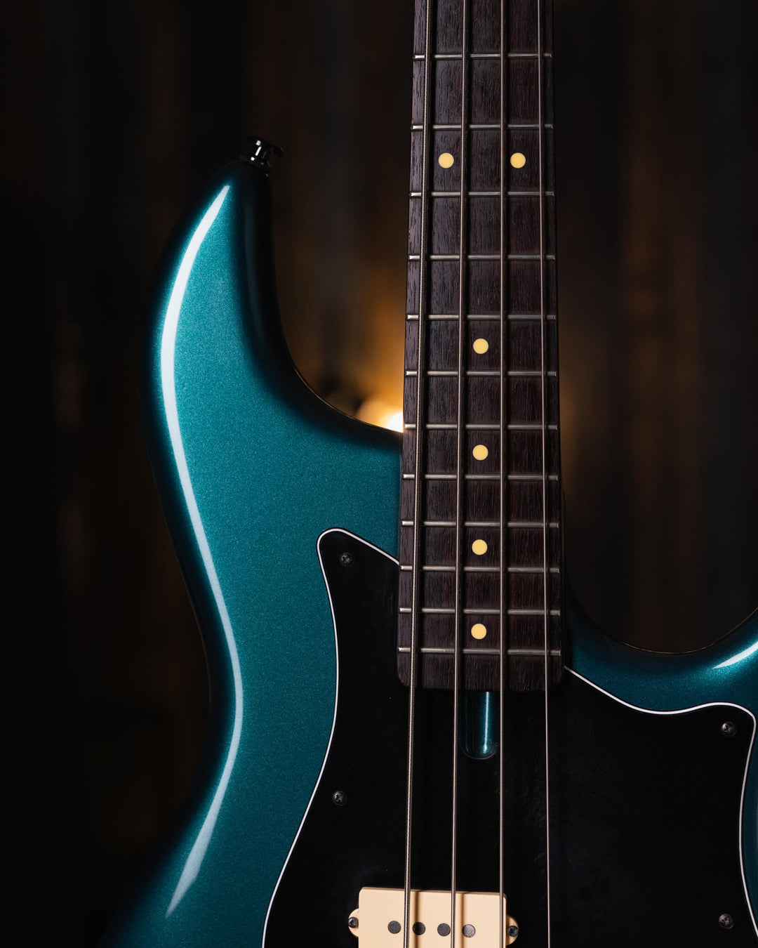 F Bass VF4 Petrol Blue Metallic 2020
