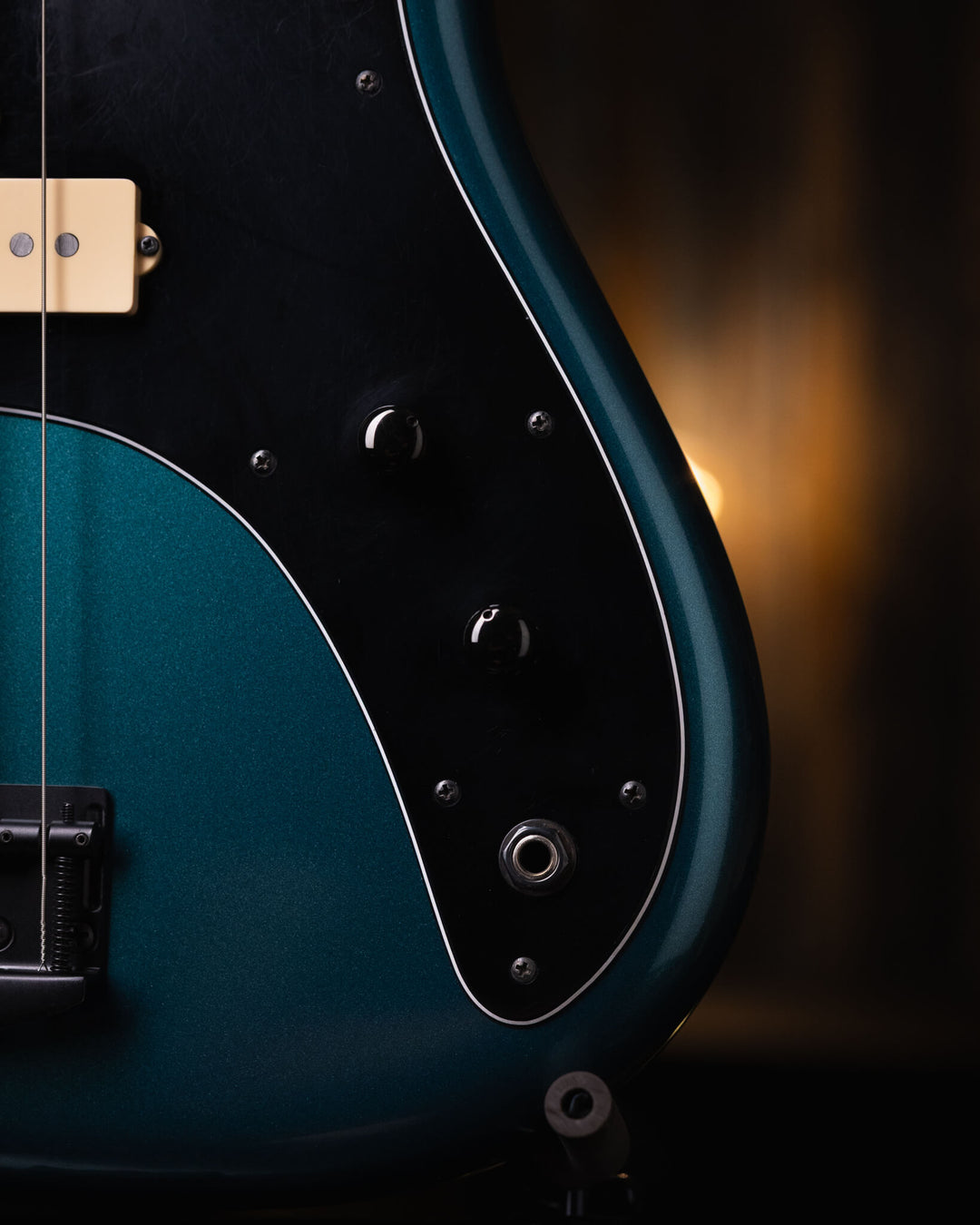 F Bass VF4 Petrol Blue Metallic 2020