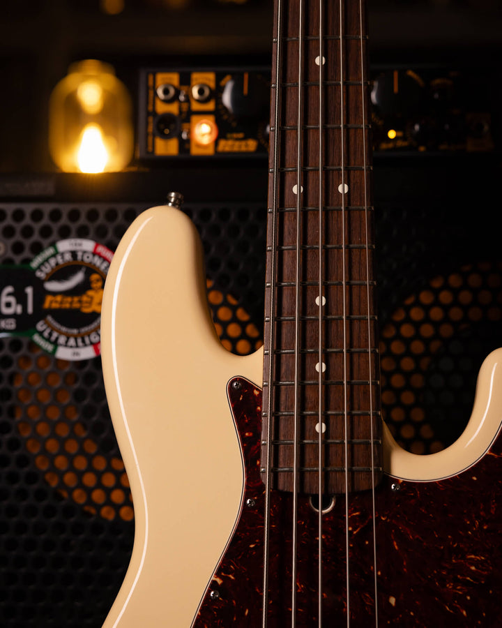 Fender American Standard Jazz Bass V Vintage White 2011