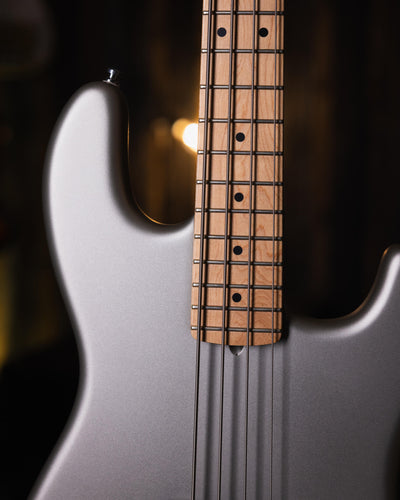 Fender Flea Signature Active Satin Inca Silver 2018 - Bajo Eléctrico