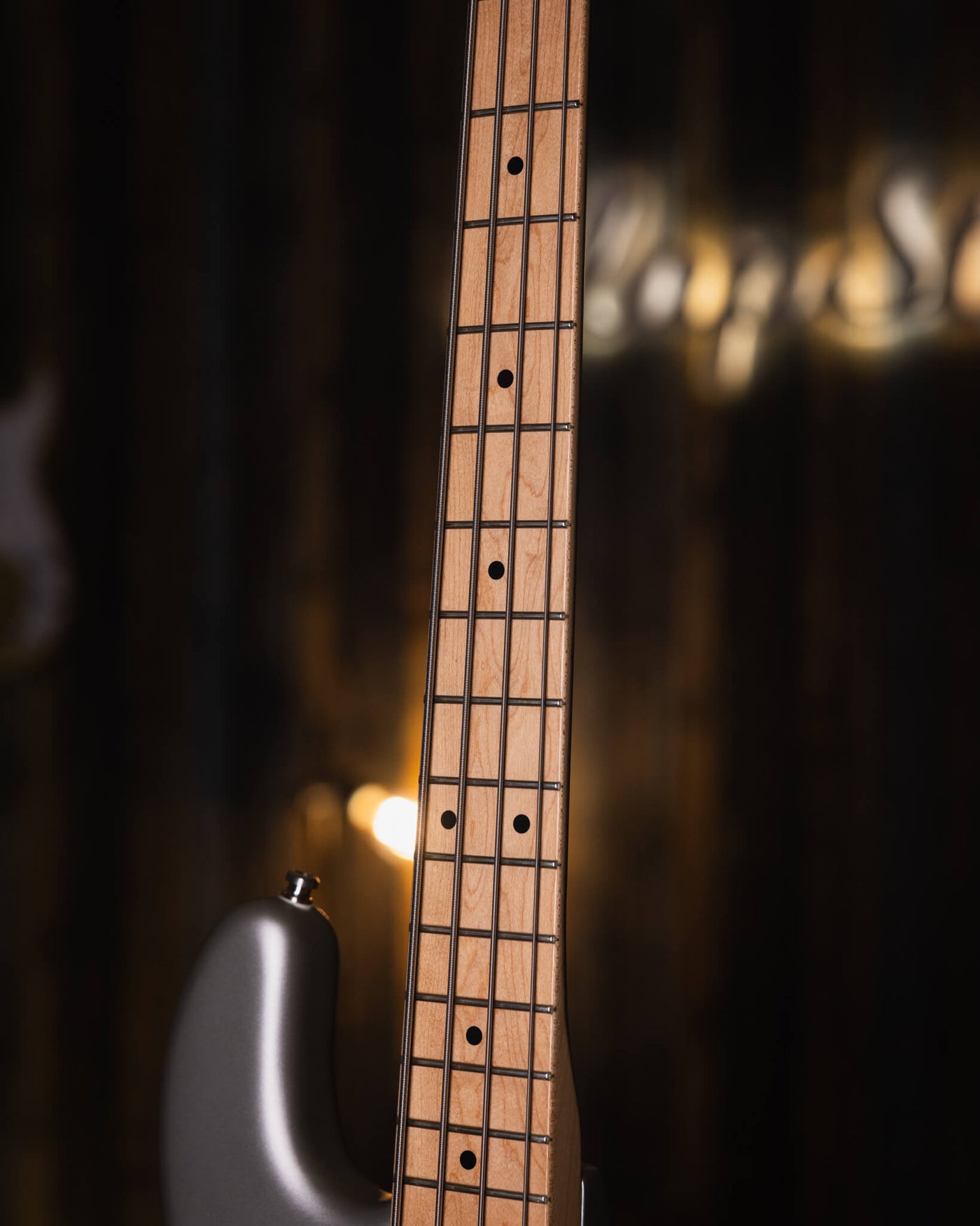 Fender Flea Signature Active Satin Inca Silver 2018 - Bajo Eléctrico