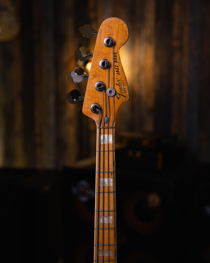 Fender Jazz Bass Natural '78 - Bajo Eléctrico | Cuerpo • Modelo: Jazz Bass• Madera: Ash• Terminación: Polyurethane Brazo • Madera: Maple• Perfil: “C”• Terminación: Gloss• Espaciado: 19 mm• Escala: 34” • Nuez: Brass Diapasón • Madera: Maple• Radio: 9.5"• T