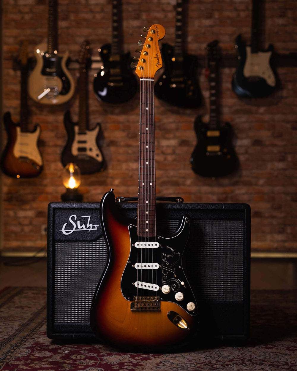Fender Stratocaster Stevie Ray Vaughan Signature '97 - Guitarra Eléctrica | Si hubiera un Monte Rushmore de Stratocaster Masters, Stevie Ray Vaughan sería uno de los grandes consagrados allí. Casi el único responsable del resurgimiento del blues eléctrico