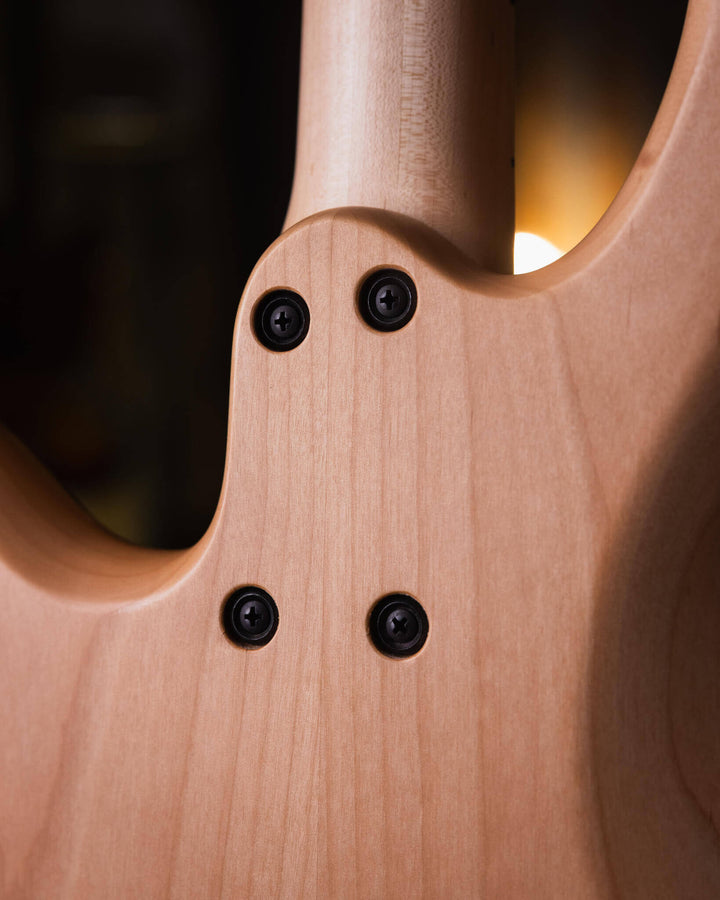 Fodera Emperor 4 Standard Special Poplar Burl End-2024 - Bajo Eléctrico | Cuerpo • Modelo: Emperor 4 Standard Special• Madera: Alder • Top: Poplar Burl• Terminación: Satin Brazo • Madera: 3 Piezas de Hard-Rock Maple• Perfil: Standard • Terminación: Satin