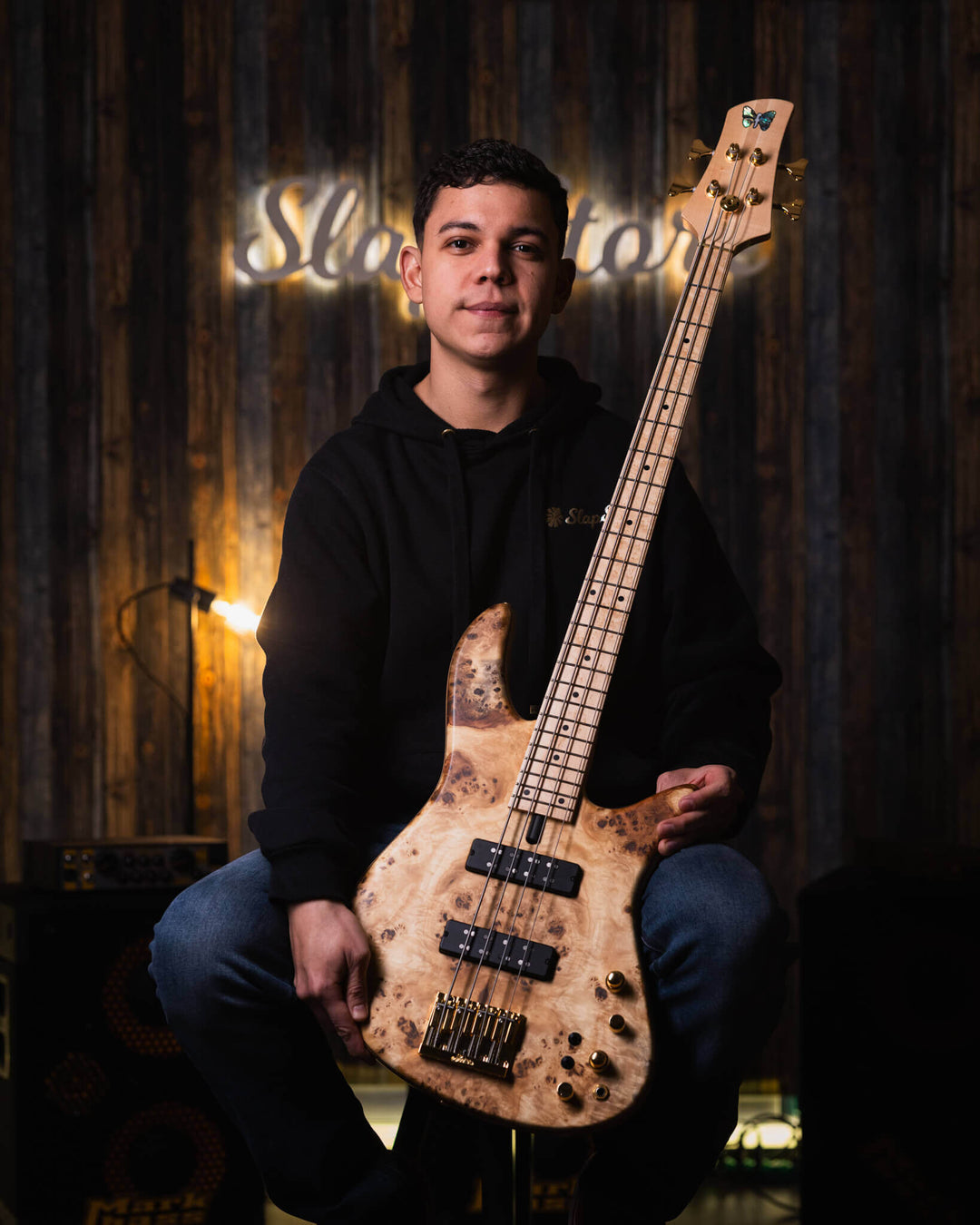 Fodera Emperor 4 Standard Special Poplar Burl End-2024 - Bajo Eléctrico | Cuerpo • Modelo: Emperor 4 Standard Special• Madera: Alder • Top: Poplar Burl• Terminación: Satin Brazo • Madera: 3 Piezas de Hard-Rock Maple• Perfil: Standard • Terminación: Satin