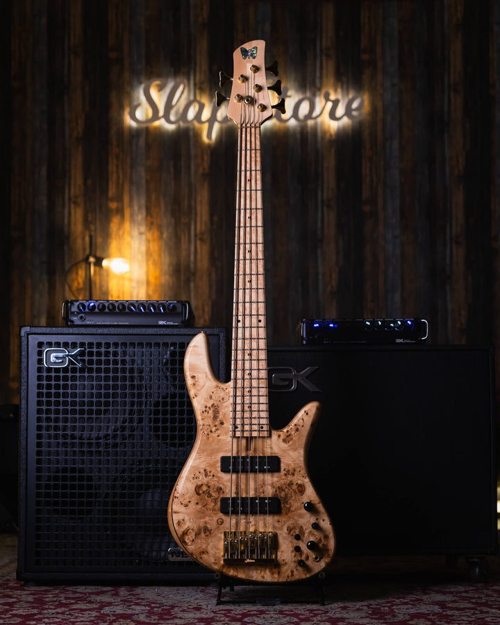 Fodera Emperor 5 Standard Special Poplar Burl 2023 - Bajo Eléctrico | Cuerpo • Modelo: Emperor • Madera: Alder • Top: Poplar Burl • Terminación: Matte Brazo • Madera: 3 Piezas de Hard-Rock Maple• Perfil: Regular• Terminación: Satin • Espaciado: 17.5 mm• E