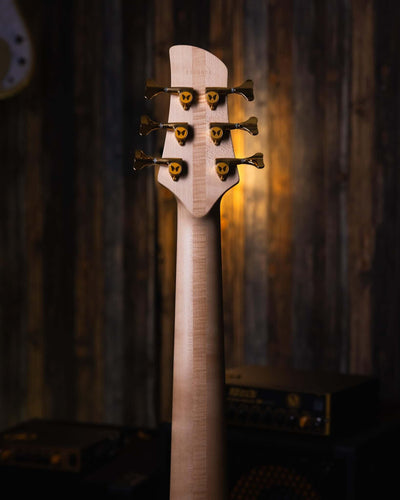 Fodera Emperor 6 Standard Special Buckeye Burl 2018 - Bajo Eléctrico | Cuerpo • Modelo: Emperor 6 Standard Special• Madera: Ash • Top: Buckeye Burl• Terminación: Satin Brazo • Madera: 3 Piezas de Hard-Rock Maple• Perfil: Standard • Terminación: Satin • Es