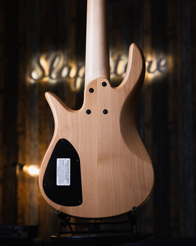 Fodera Yin Yang 5 Purple Heart 2010 - Bajo Eléctrico | Cuerpo • Modelo: Monarch• Madera: Alder• Top: Purple Heart Yin Yang• Terminación: Satin Brazo • Madera: 3 Piezas de Hard-Rock Maple• Perfil: “C”• Terminación: Satin • Espaciado: 19 mm• Escala: 34” • N