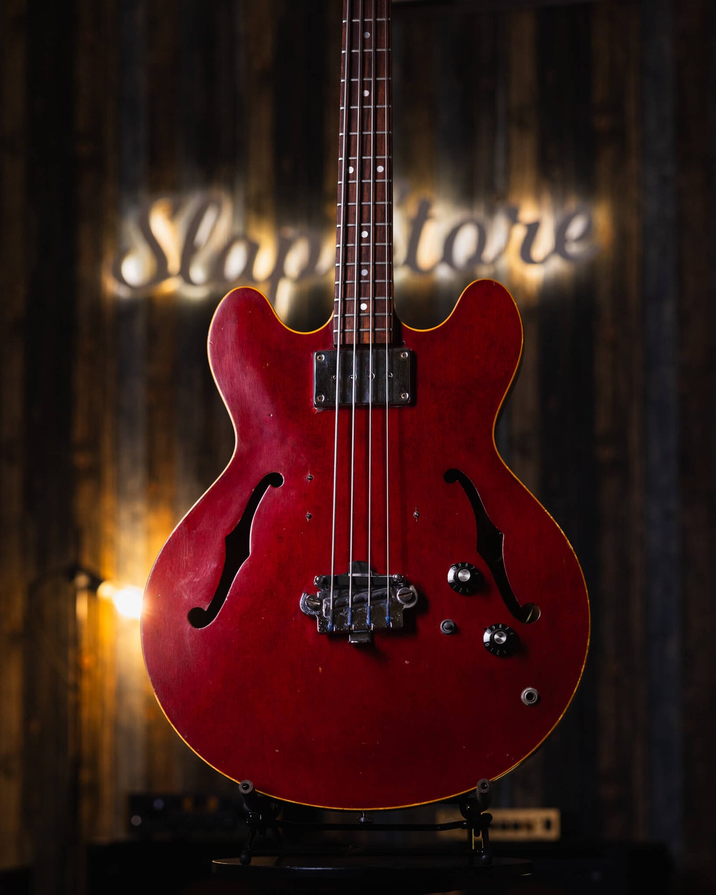 Gibson EB-2 Cherry Red '67 - Bajo Eléctrico