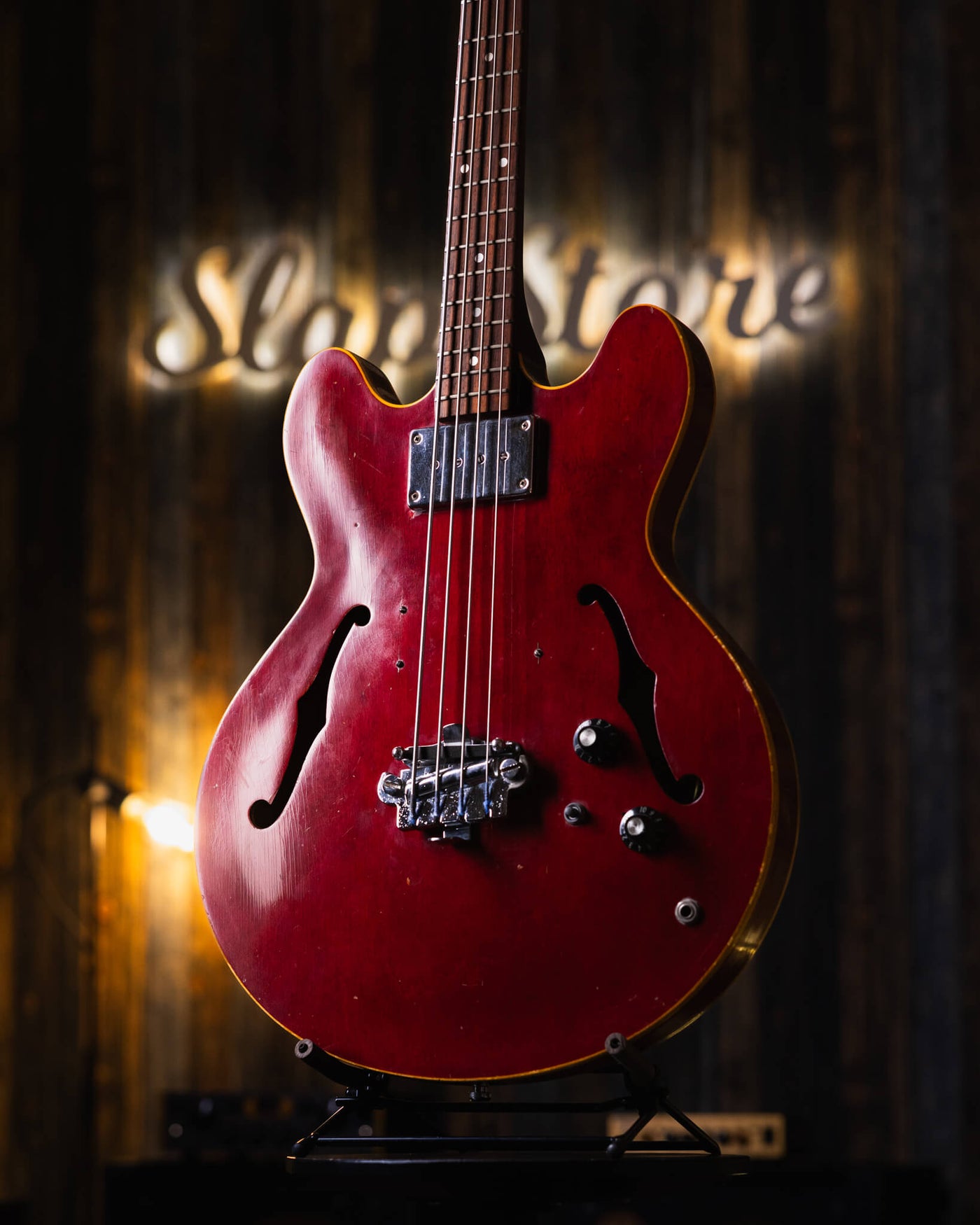 Gibson EB-2 Cherry Red '67 - Bajo Eléctrico