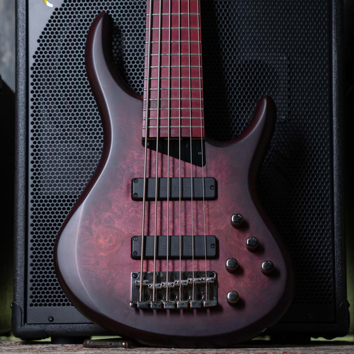 MTD Kingston Andrew Gouche Signature 6 - Bajo Eléctrico | Michael Tobias y el legendario bajista Andrew Gouche trabajaron juntos para crear el MTD Kingston AG, un bajo asombroso con muchas características personalizadas que fueron seleccionadas personalme