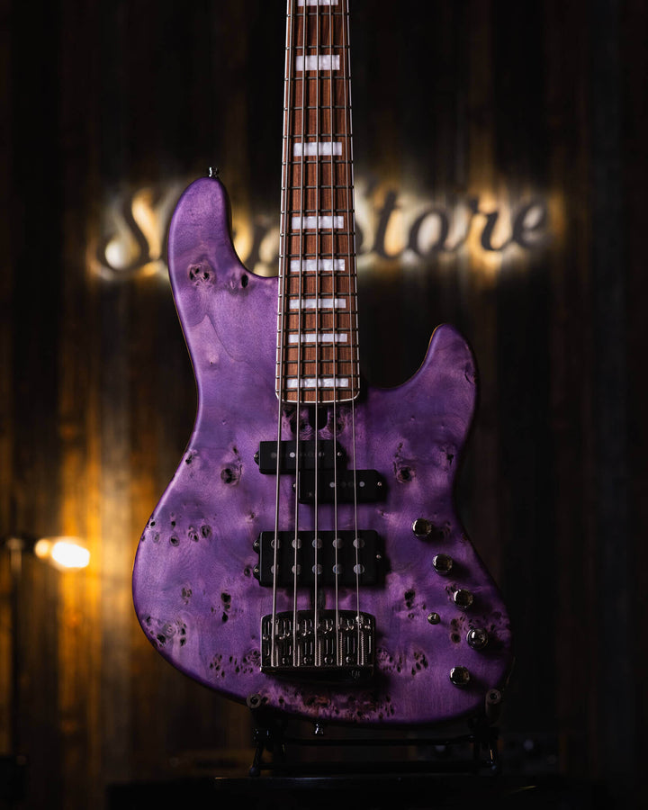 Mayones Jabba 5 Malaman Antique Violet Raw 2023 - Bajo Eléctrico | Explora todo el carácter y precisión del Mayones Jabba 5 Federico Malaman Signature, un bajo de cinco cuerdas desarrollado en colaboración con el reconocido bajista italiano Federico Malam