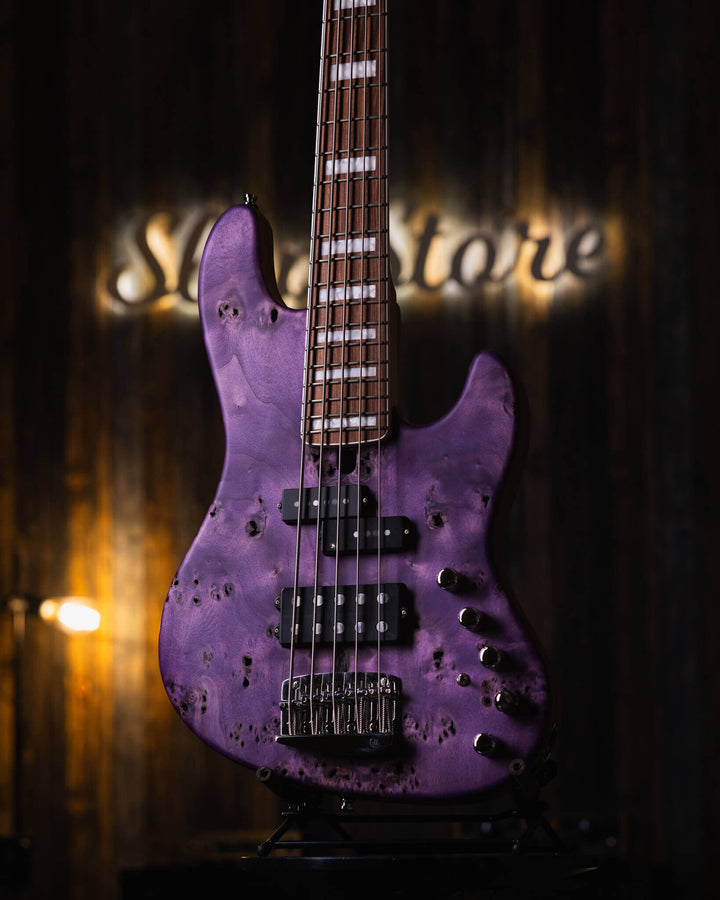 Mayones Jabba 5 Malaman Antique Violet Raw 2023 - Bajo Eléctrico | Explora todo el carácter y precisión del Mayones Jabba 5 Federico Malaman Signature, un bajo de cinco cuerdas desarrollado en colaboración con el reconocido bajista italiano Federico Malam