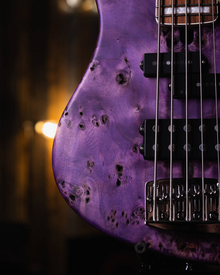 Mayones Jabba 5 Malaman Antique Violet Raw 2023 - Bajo Eléctrico | Explora todo el carácter y precisión del Mayones Jabba 5 Federico Malaman Signature, un bajo de cinco cuerdas desarrollado en colaboración con el reconocido bajista italiano Federico Malam