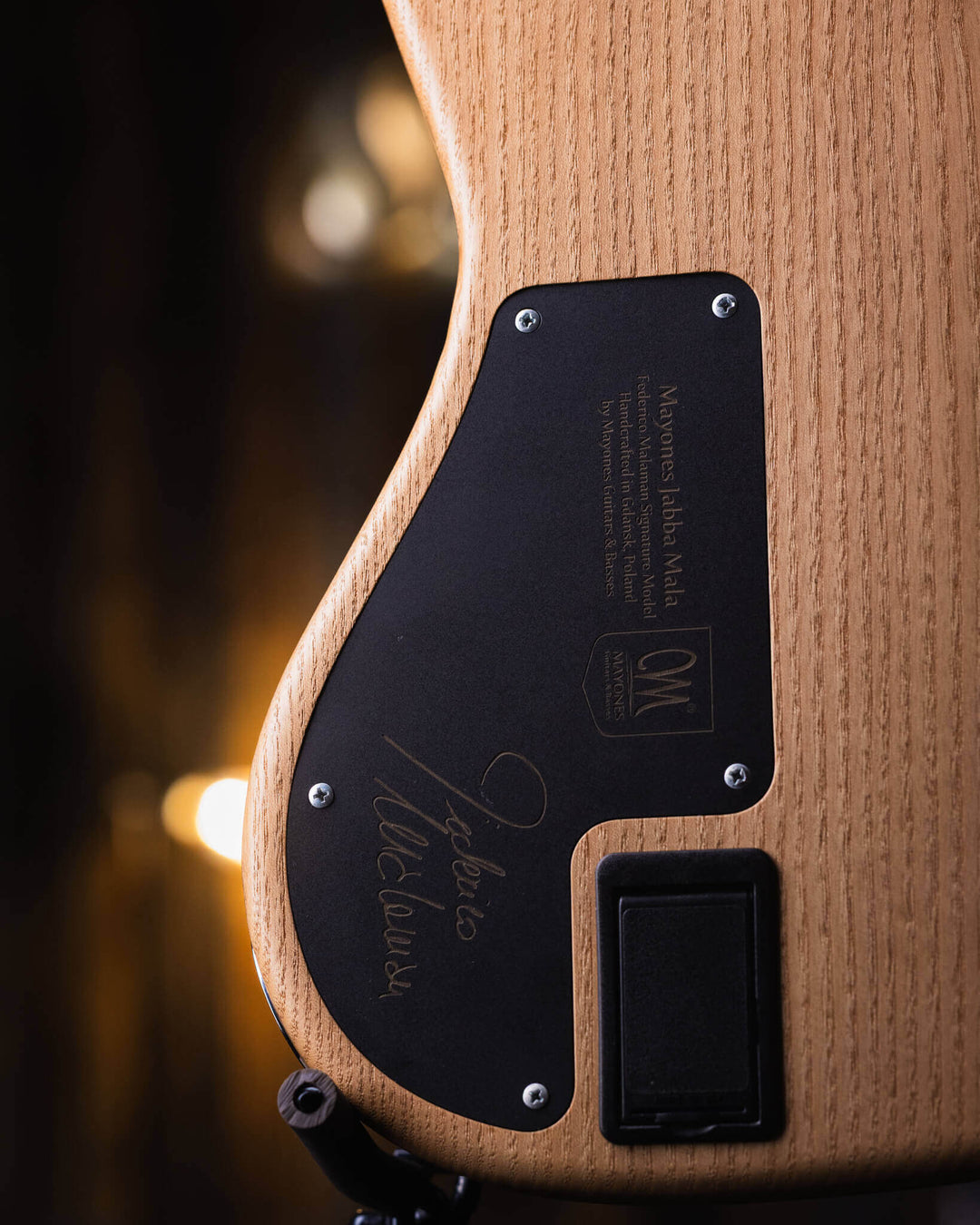 Mayones Jabba 5 Malaman Antique Violet Raw 2023 - Bajo Eléctrico | Explora todo el carácter y precisión del Mayones Jabba 5 Federico Malaman Signature, un bajo de cinco cuerdas desarrollado en colaboración con el reconocido bajista italiano Federico Malam