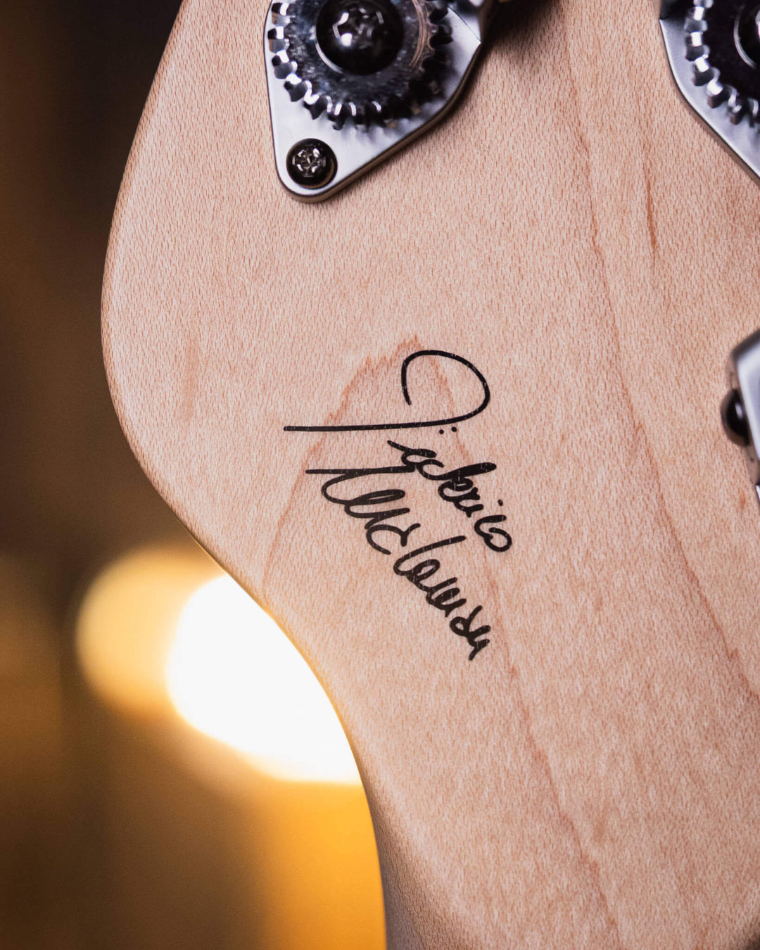 Mayones Jabba 5 Malaman Antique Violet Raw 2023 - Bajo Eléctrico | Explora todo el carácter y precisión del Mayones Jabba 5 Federico Malaman Signature, un bajo de cinco cuerdas desarrollado en colaboración con el reconocido bajista italiano Federico Malam