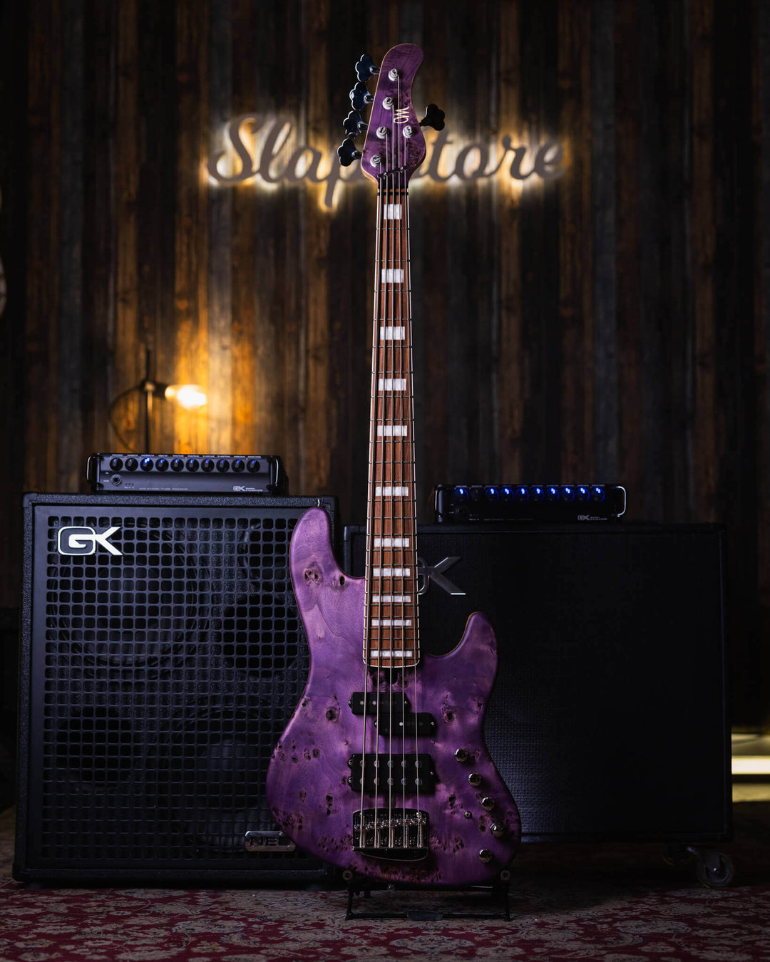 Mayones Jabba 5 Malaman Antique Violet Raw 2023 - Bajo Eléctrico | Explora todo el carácter y precisión del Mayones Jabba 5 Federico Malaman Signature, un bajo de cinco cuerdas desarrollado en colaboración con el reconocido bajista italiano Federico Malam