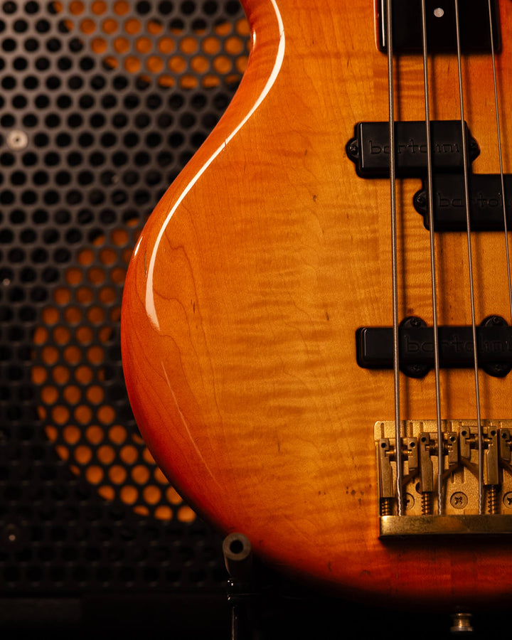 Pedulla Custom MVP Fretless 4 Orange Sunburt 1995
