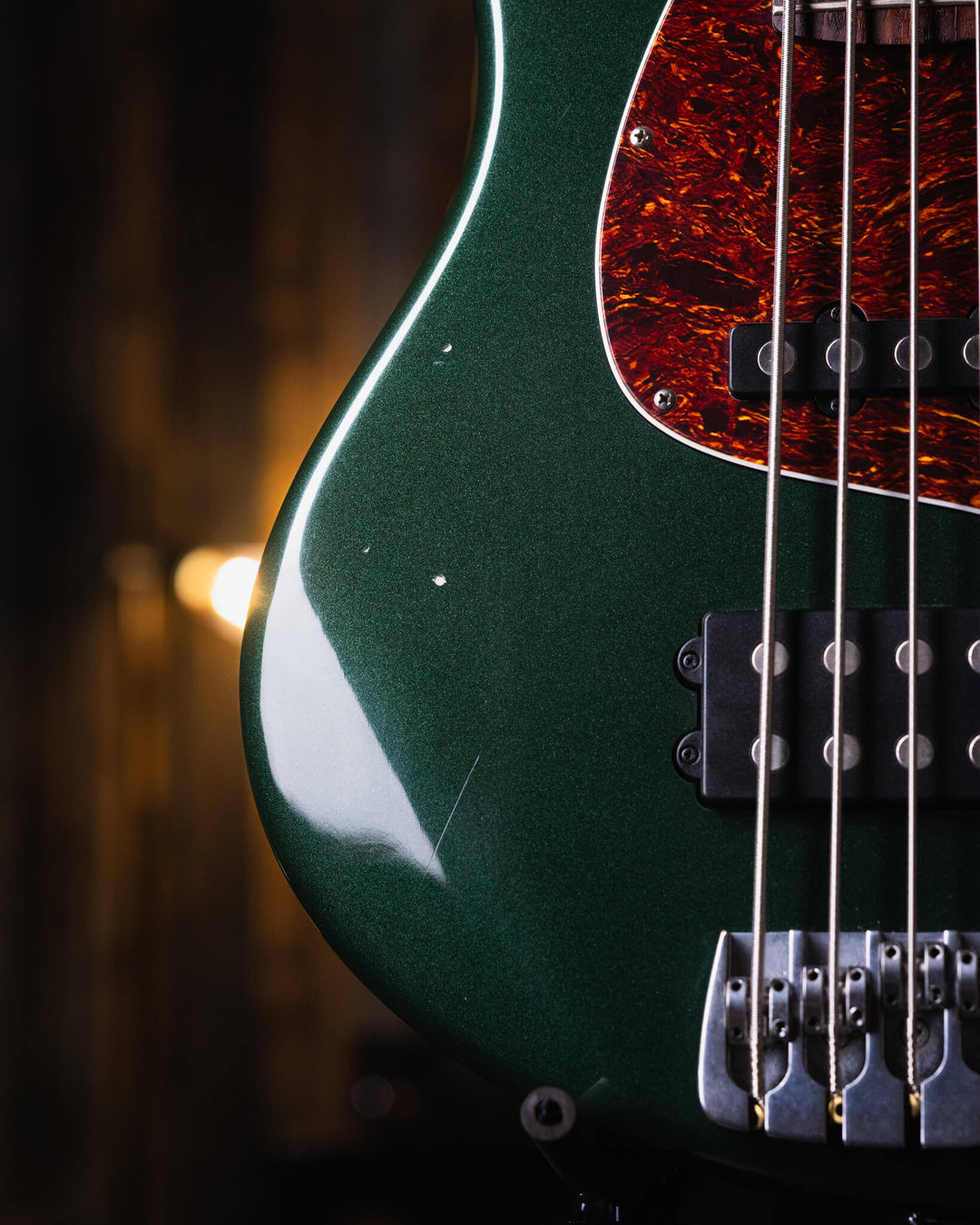 Sandberg California TM5 British Racing Green 2023 - Bajo Eléctrico | Cuerpo • Modelo: California TM• Madera: Alder• Terminación: Poly Gloss, British Racing Green Brazo • Madera: Canadian Hardrock Maple• Perfil: "C"• Terminación: Gloss• Espaciado: 19 mm• E