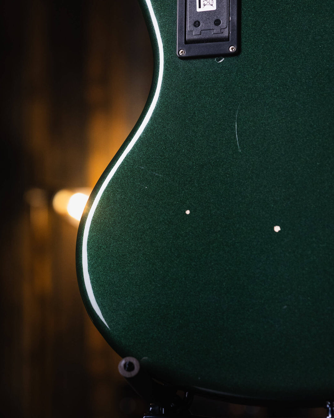 Sandberg California TM5 British Racing Green 2023 - Bajo Eléctrico | Cuerpo • Modelo: California TM• Madera: Alder• Terminación: Poly Gloss, British Racing Green Brazo • Madera: Canadian Hardrock Maple• Perfil: "C"• Terminación: Gloss• Espaciado: 19 mm• E