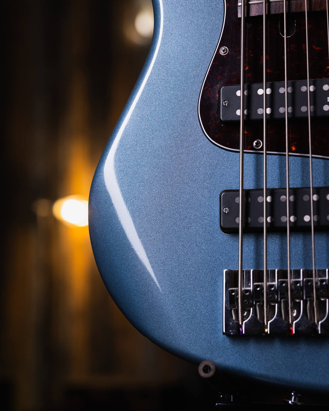 Soame H524 Lake Placid Blue 2018 - Bajo Eléctrico | Estos increíbles bajos toman todo lo bueno de modelos clásicos y le integran todas las mejoras que se han creado con el tiempo, detalles cómo sus necks encastrados a 6 tornillos, puente de alta masa y si