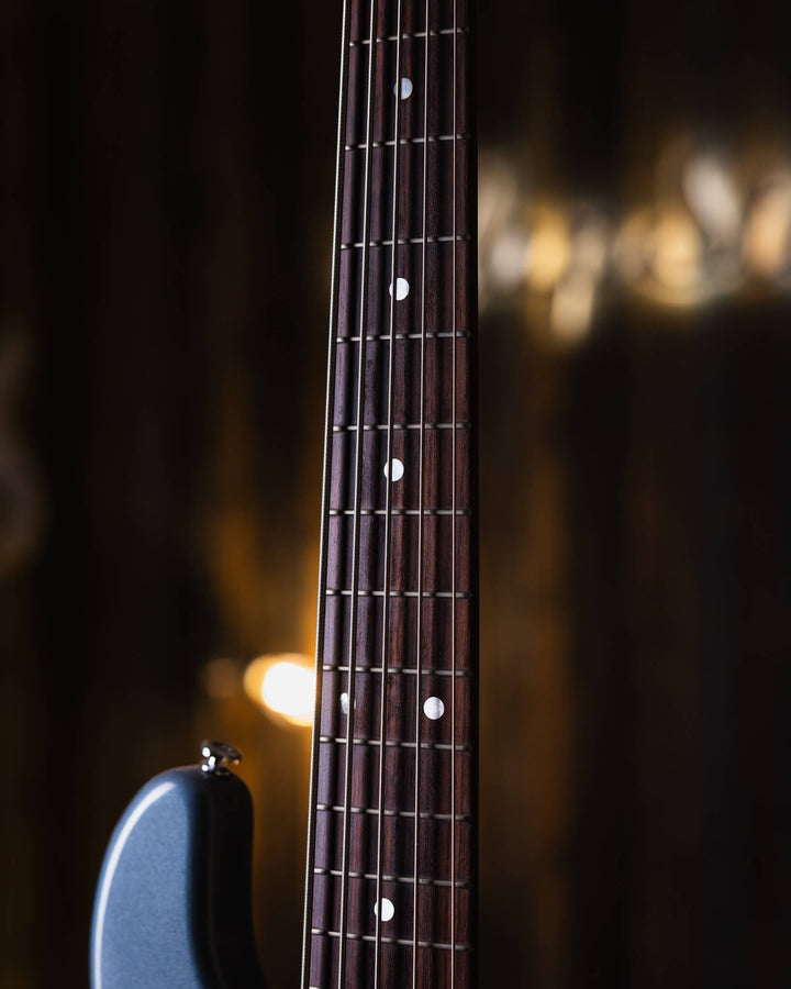 Soame H524 Lake Placid Blue 2018 - Bajo Eléctrico | Estos increíbles bajos toman todo lo bueno de modelos clásicos y le integran todas las mejoras que se han creado con el tiempo, detalles cómo sus necks encastrados a 6 tornillos, puente de alta masa y si