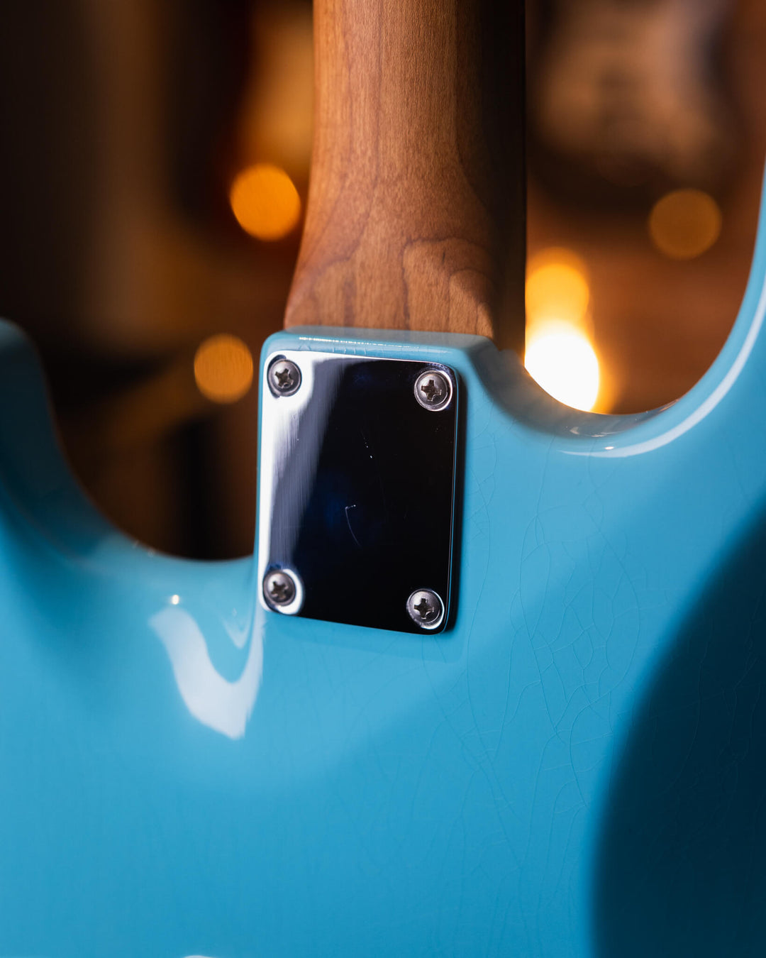 Suhr Classic S Vintage Limited Edition Daphne Blue - Guitarra Eléctrica | Presentamos el Suhr Classic S Vintage. En Suhr Guitars, siempre nos ha apasionado el encanto atemporal de los instrumentos vintage. Nuestro Classic S Vintage es la culminación de es