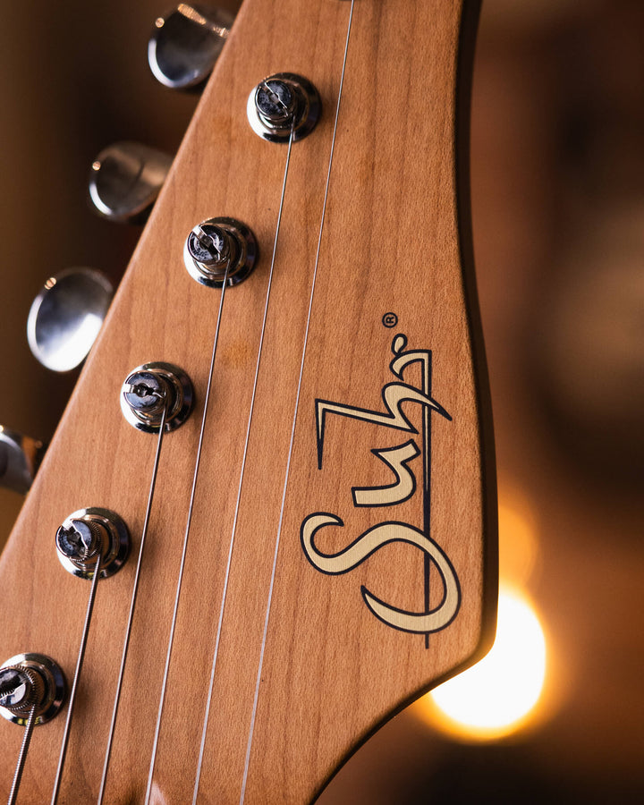 Suhr Classic S Vintage Limited Edition Firemist Silver - Guitarra Eléctrica | Presentamos el Suhr Classic S Vintage. En Suhr Guitars, siempre nos ha apasionado el encanto atemporal de los instrumentos vintage. Nuestro Classic S Vintage es la culminación d
