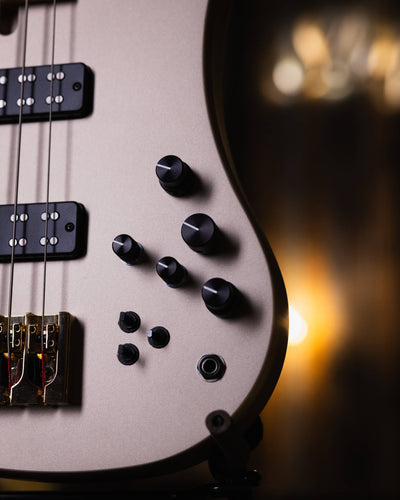 Swan MU 5 Classic Shoreline Gold - Bajo Eléctrico