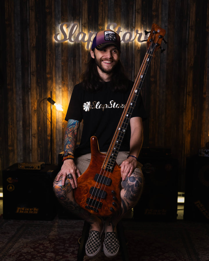 Warwick Thumb BO Vavona Burl Limited Edition 2013 - Bajo Eléctrico | Cuerpo • Modelo: Thumb• Madera: Swamp Ash• Top: Vavona Burl• Terminación: Satin Brazo • Madera: Wenge • Perfil: “C”• Terminación: Satin • Espaciado: 18 mm• Escala: 34” • Nuez: Just-A-Nut