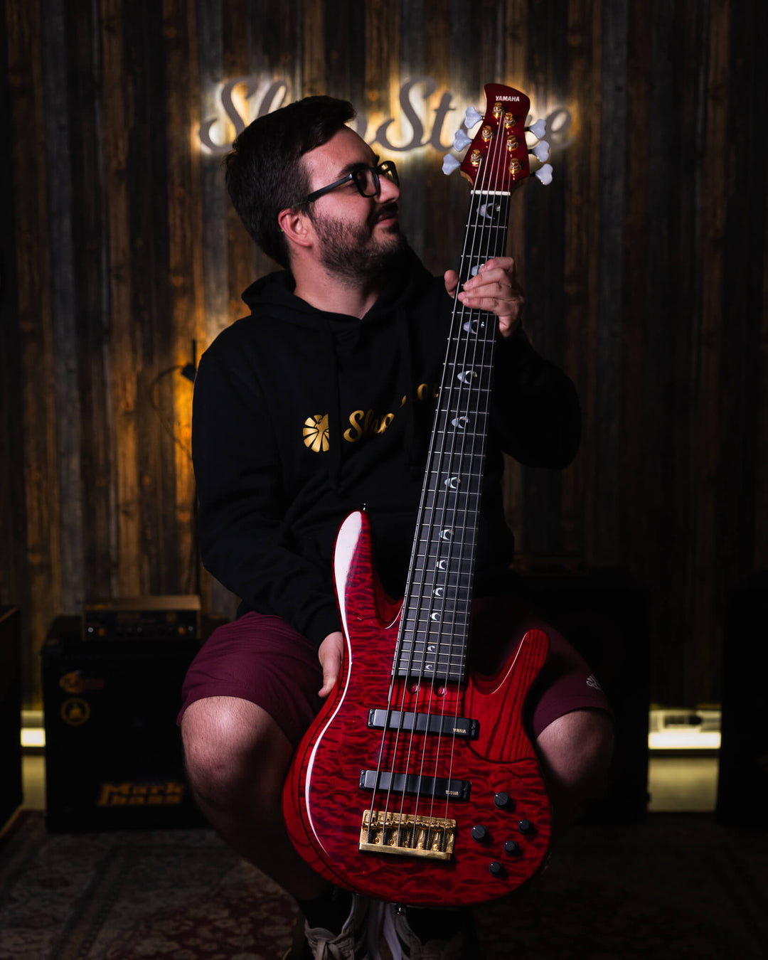 Yamaha TRB-JP2 Translucent Dark Red 2016 - Bajo Eléctrico | Cuerpo • Modelo: TRB-JP2• Madera: Figured Maple/Ash/Alder/Maple• Top: Figured Maple• Terminación: Gloss Polyurethane Brazo • Madera: Maple 3-Piece• Perfil: Custom "D"• Terminación: Gloss Polyuret