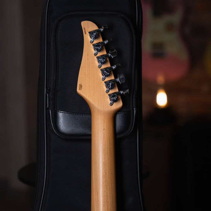 Suhr Classic T Trans Butterscotch 2019 - Guitarra Eléctrica | El Classic T cuenta con un nuevo perfil de cuello estándar C vintage de los años 60. El Classic T conserva muchas de las especificaciones originales del Classic T Pro, incluido el sistema de ca