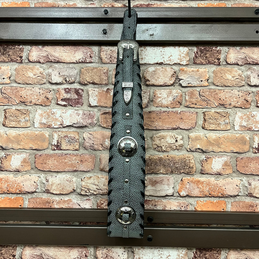 Evo Tex-Mex 3” Predator Grey - Correa de Bajo | * Foto referencial: Al ser un producto de cuero, el color y patrón de puede variar ligeramente* Hecha a mano en Brasil* Largo mínimo: 110cm. (Aproximadamente) | Gearhub