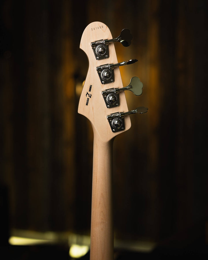 Atelier Z Beta4 Natural 2024 - Bajo Eléctrico | Cuerpo • Model: Beta4• Madera: Ash • Terminación: Natural Gloss Brazo • Madera: Maple• Perfil: “C”• Terminación: Gloss • String Spacing: 19 mm• Escala: 34” • Nuez: Bone Diapasón • Madera: Maple• Radio: 10"•