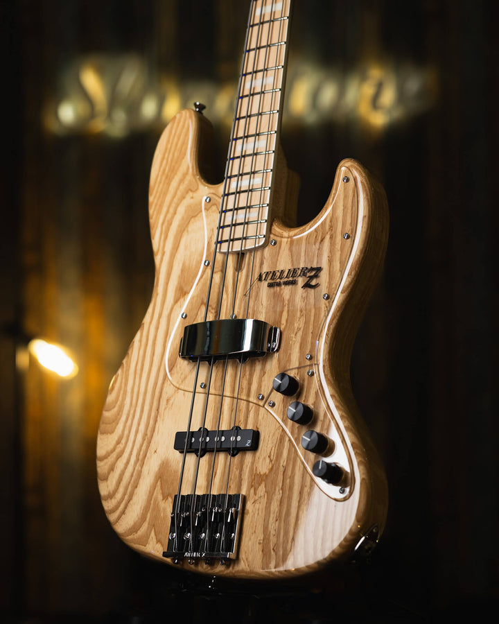 Atelier Z M245 Natural 2024 - Bajo Eléctrico | Friends, we purchased the entire Atelier Z booth at NAMM Show 2024, and this is one of the sample basses that they had that blew people's mind at the show. It's now packed and ready to ship :) Cuerpo • Model: