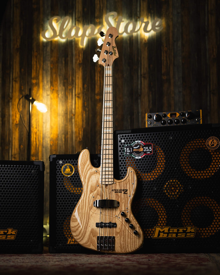 Atelier Z M245 Natural 2024 - Bajo Eléctrico | Friends, we purchased the entire Atelier Z booth at NAMM Show 2024, and this is one of the sample basses that they had that blew people's mind at the show. It's now packed and ready to ship :) Cuerpo • Model: