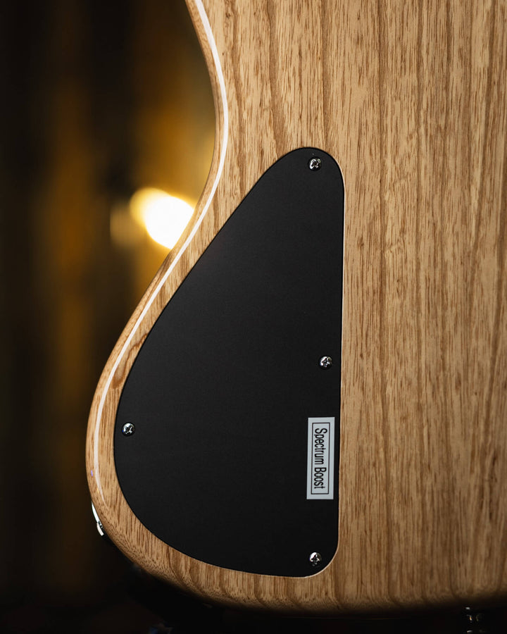 Atelier Z M265 Natural 2024 - Bajo Eléctrico | Diseñados y construidos en Tokyo, Japón, la serie Magnitude de Atelier Z tiene un sonido característico y ortodoxo que se adapta a todos los estilos de música en donde se pueda desempeñar un jazz bass, además