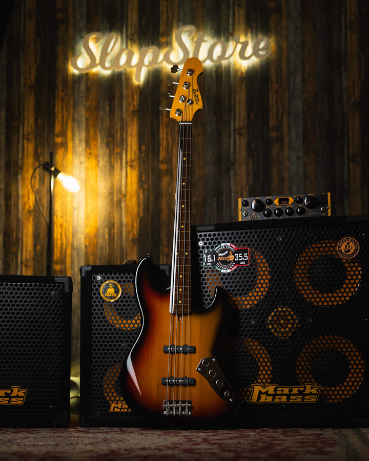 Atelier Z MVT 604 Fretless 3-Tone Burst 2024 - Bajo Eléctrico | Friends, we purchased the entire Atelier Z booth at NAMM Show 2024, and this is one of the sample basses that they had that blew people's mind at the show. It's now packed and ready to ship :