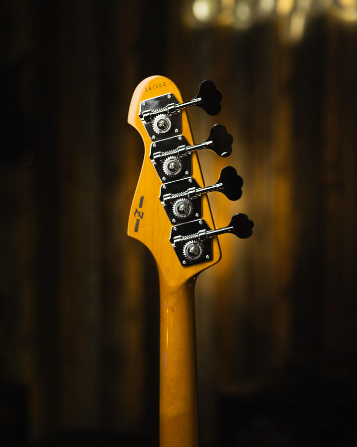 Atelier Z MVT 604 Fretless 3-Tone Burst 2024 - Bajo Eléctrico | Friends, we purchased the entire Atelier Z booth at NAMM Show 2024, and this is one of the sample basses that they had that blew people's mind at the show. It's now packed and ready to ship :