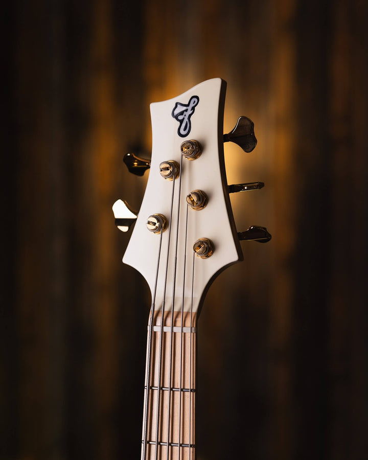 F Bass BN5 Olympic White 2018