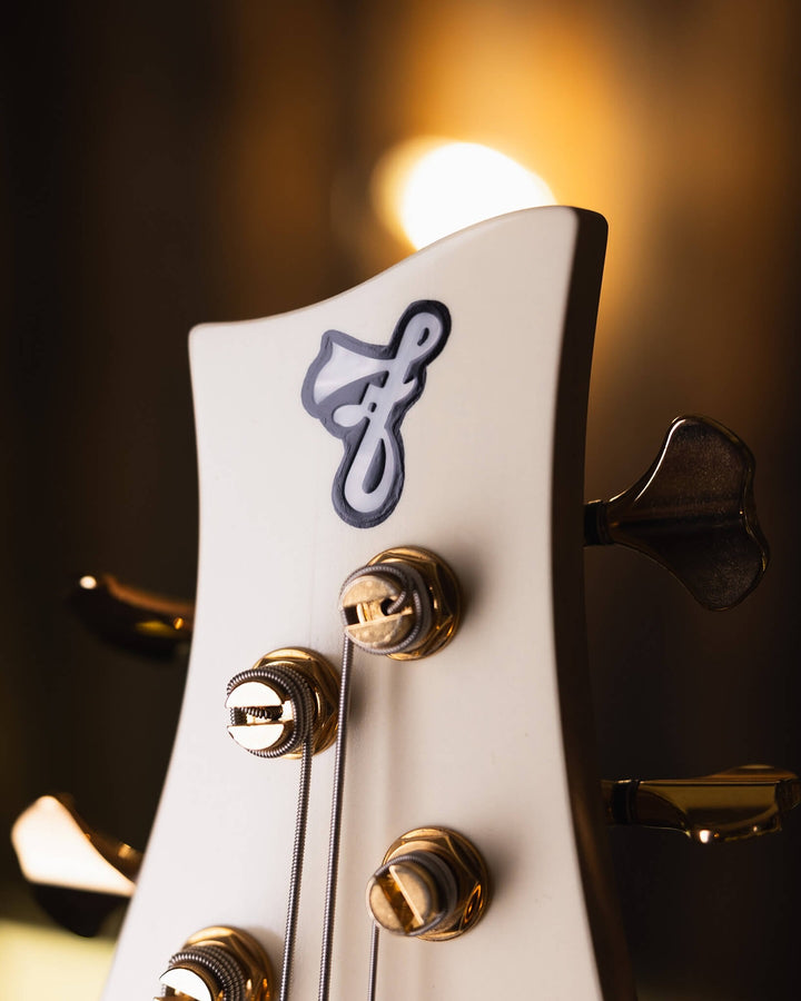 F Bass BN5 Olympic White 2018