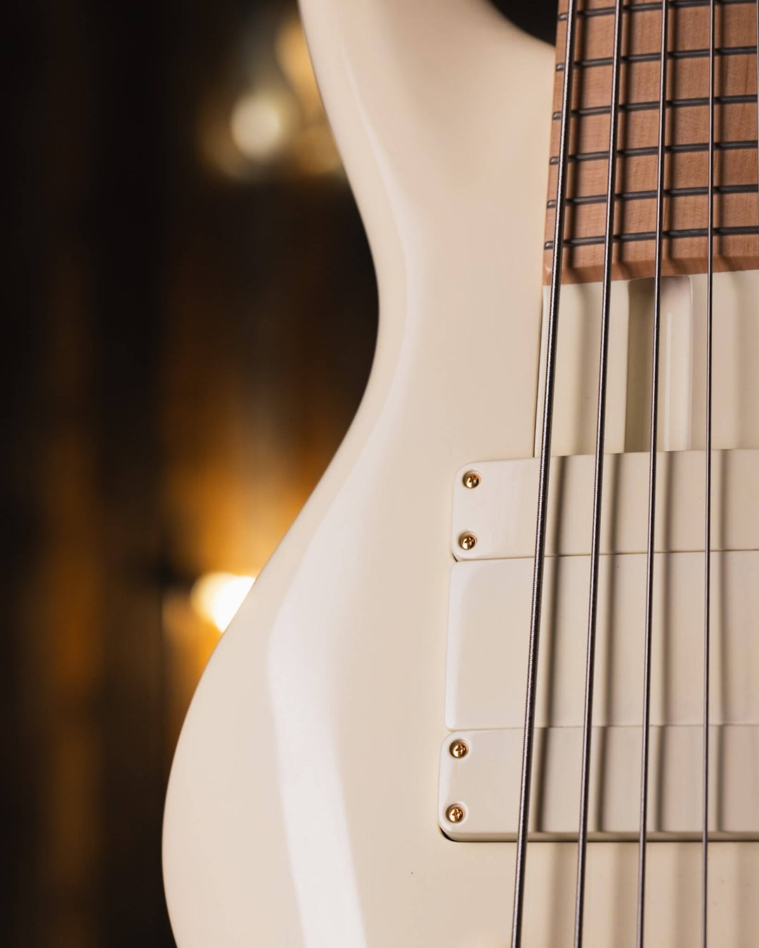 F Bass BN5 Olympic White 2018